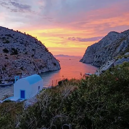 Dom wakacyjny Four View House In Kalymnos κάθε μπαλκόνι έχει άλλη θέα