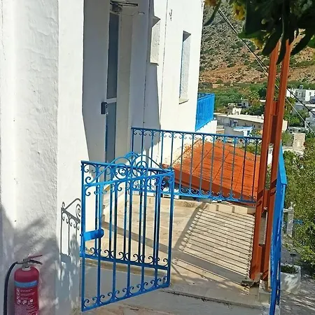 Four View House In Kalymnos κάθε μπαλκόνι έχει άλλη θέα Holiday home Vathis