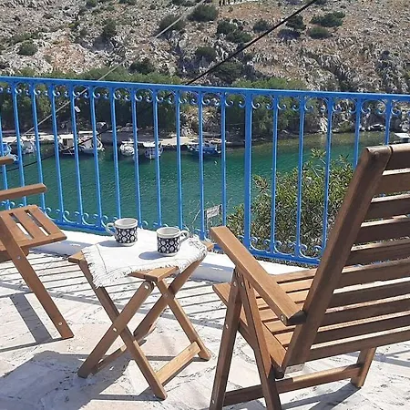 Semesterbostad Four View House In Kalymnos κάθε μπαλκόνι έχει άλλη θέα