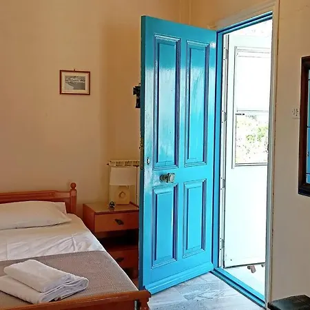Four View House In Kalymnos κάθε μπαλκόνι έχει άλλη θέα Holiday home