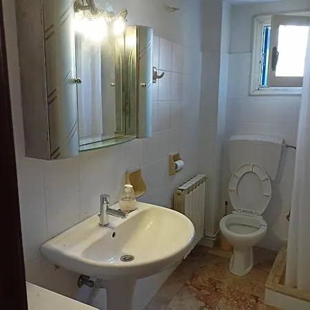 Dom wakacyjny Four View House In Kalymnos κάθε μπαλκόνι έχει άλλη θέα Vathis