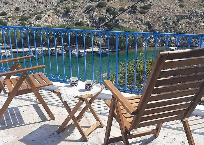 Dom wakacyjny Four View House In Kalymnos κάθε μπαλκόνι έχει άλλη θέα