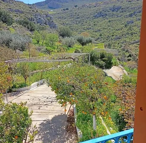 Four View House In Kalymnos κάθε μπαλκόνι έχει άλλη θέα *