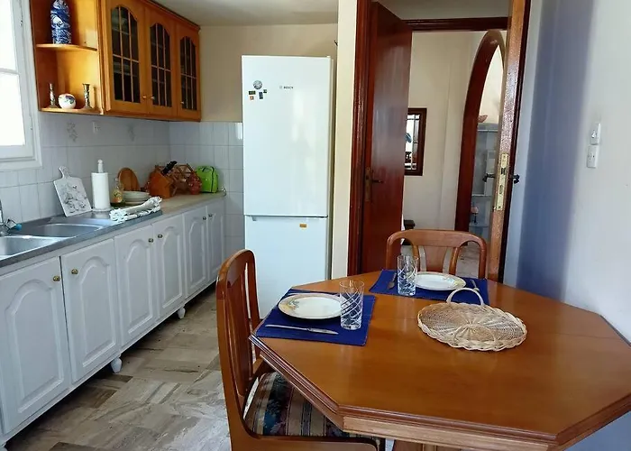 Dom wakacyjny Four View House In Kalymnos κάθε μπαλκόνι έχει άλλη θέα Vathis