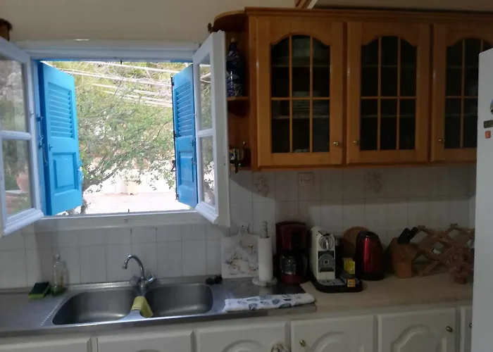 Four View House In Kalymnos κάθε μπαλκόνι έχει άλλη θέα * Vathis
